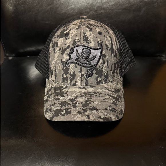 47 Brand Other - Men's Tampa Bay Buccaneers '47 Camo/Black Phalanx Trucker MVP Snapback Hat